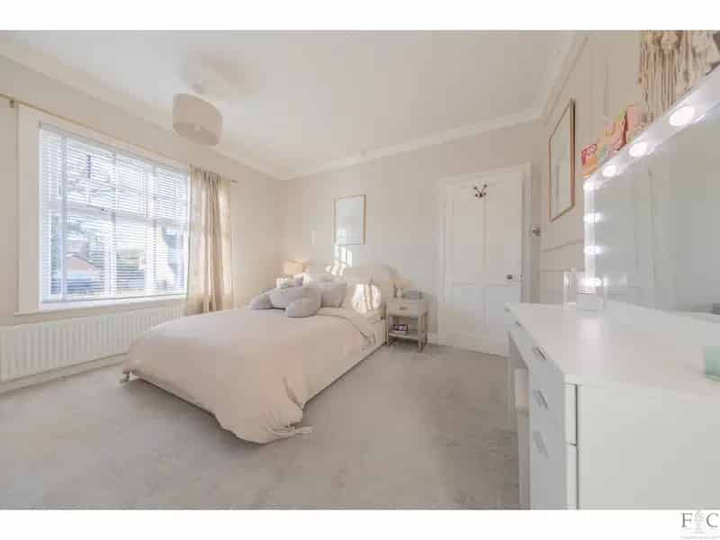 5 Bedroom Detached House Broughton Astley