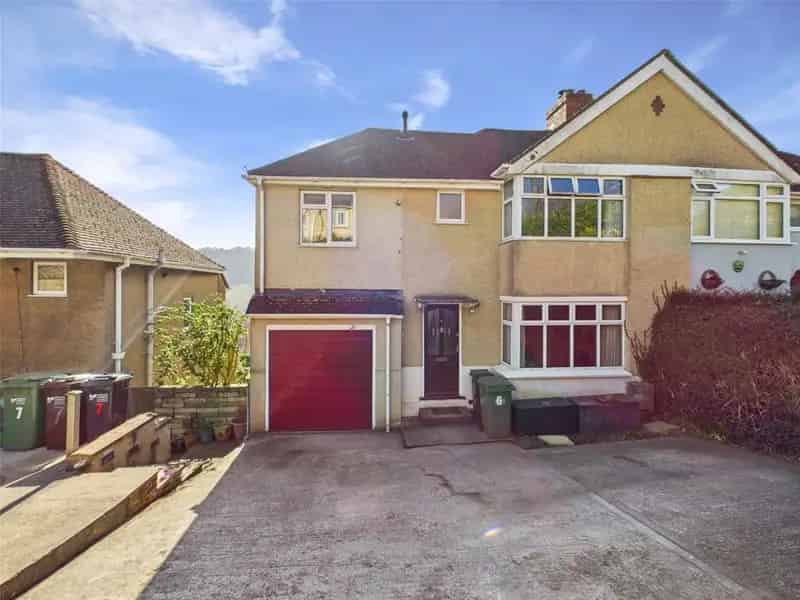 4 Bedroom Semi-Detached House for Sale