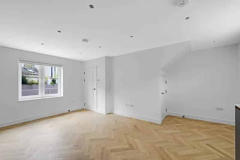 1 Bedroom Apartment House to Rent