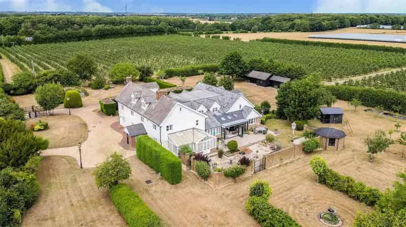 7 bedroom detached house for sale