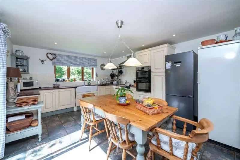 4 Bed Detached House for Sale in Martin