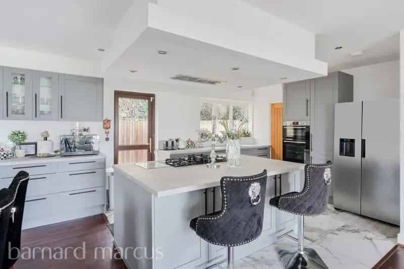 Six Bedroom Detached House Warlingham