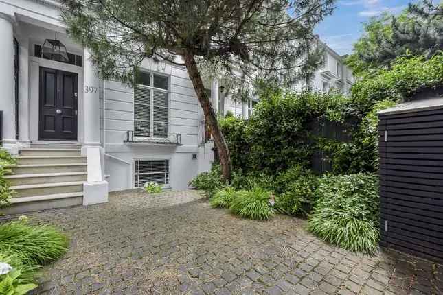 Detached house to rent in Fulham Road, London SW10