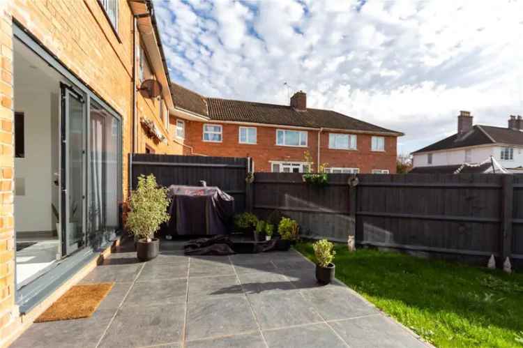 3 Bedroom Semi Detached House Bristol