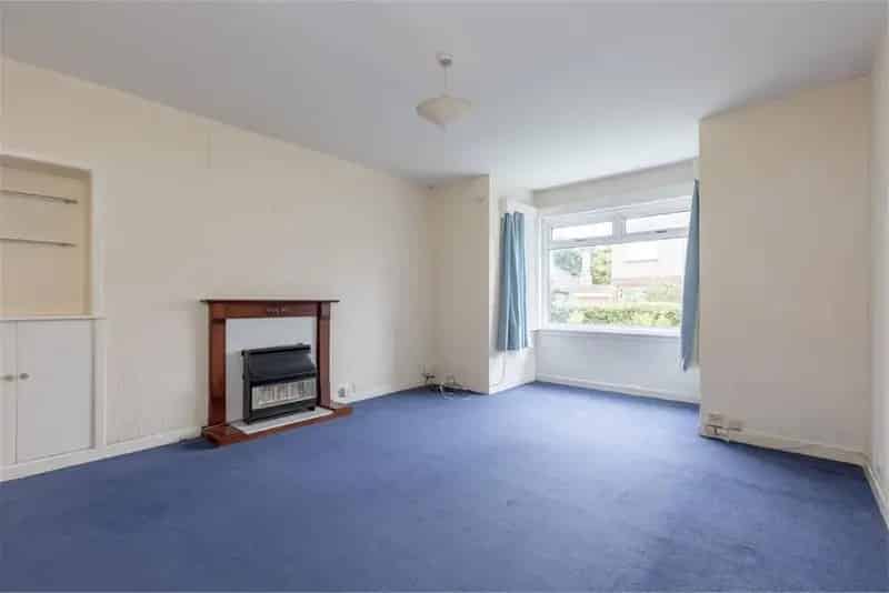 2 Bed Detached Bungalow - Modernization Opportunity