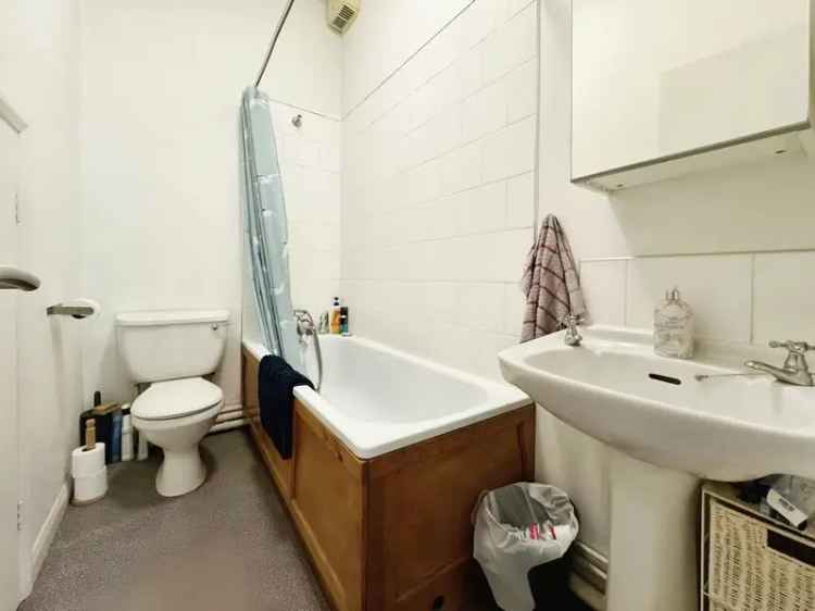 Studio Flat to Rent London SE14 Available December 6th 2024