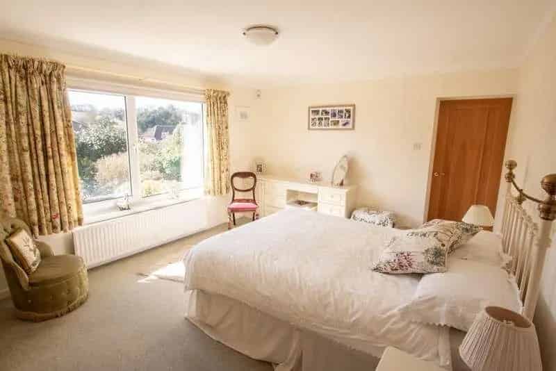 3 Bed South-Facing Bungalow for Sale