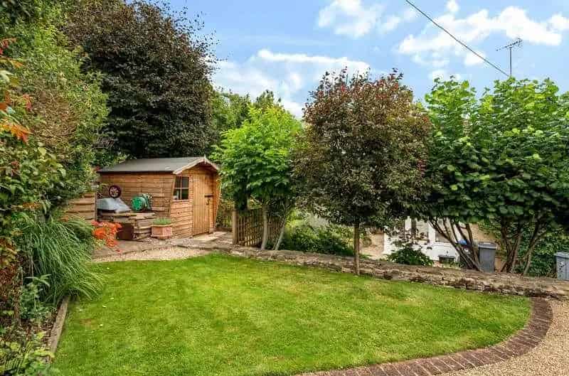 3 Bed Period Cottage for Sale -  Landscaped Garden & Off-Street Parking