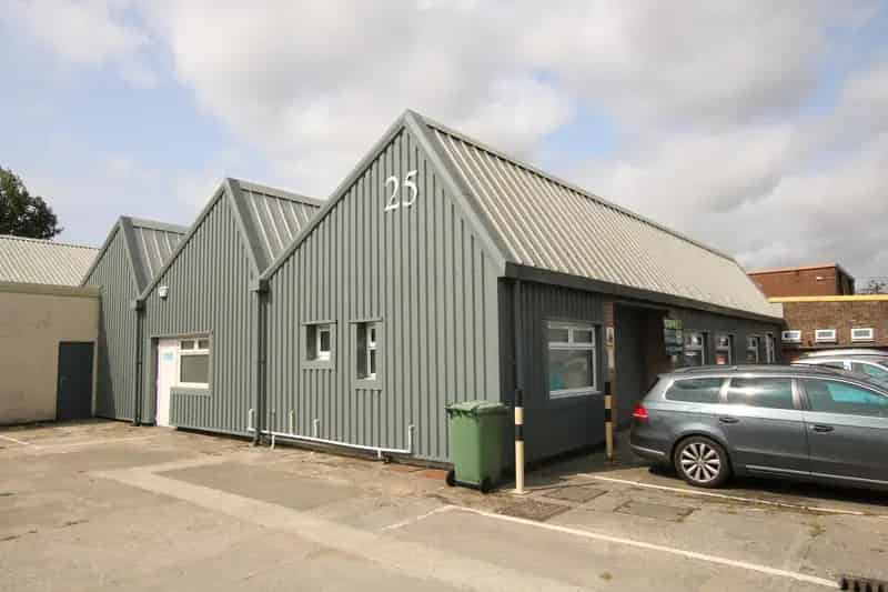 Industrial Warehouse Unit To Let Bailey Gate Industrial Estate