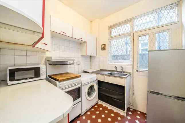 Four Bedroom Edwardian House for Sale in Oxford Gardens London