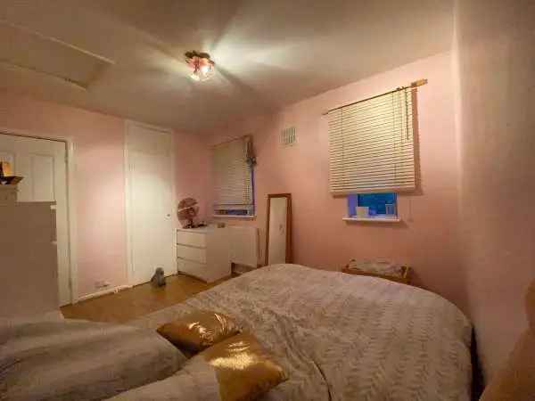 Flat For Rent in London, England