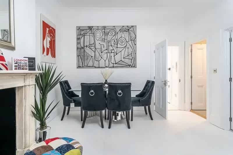 Luxurious 2 Bedroom Flat to Rent in Kensington