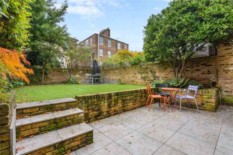 4 bedroom house in London