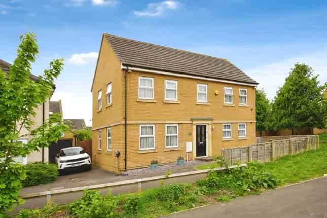 Four Bedroom Detached House For Sale