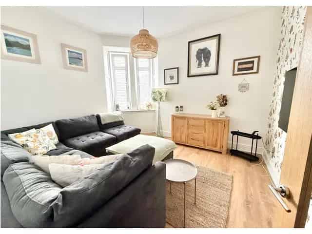2 Bedroom Flat for Sale Helensburgh