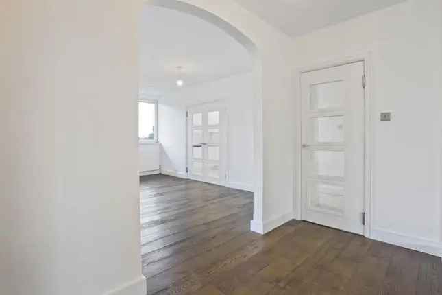 Flat for sale in Clarendon Place, London W2