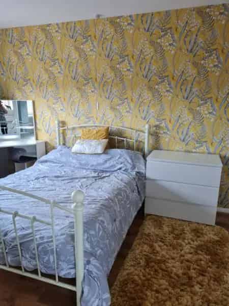 Lovely 3 Bedroom House Near Excellent Schools and Amenities