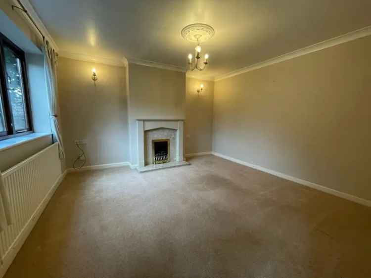 4 Bedroom Detached House To Let