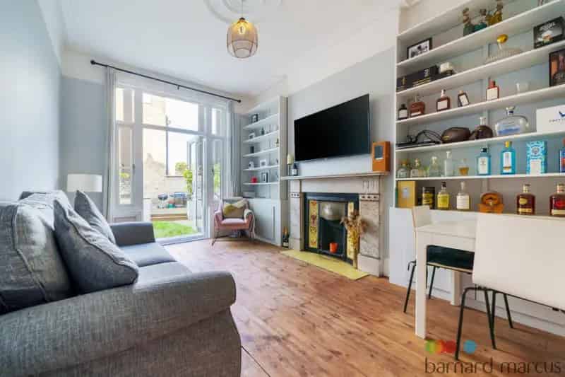 2-Bed Garden Apartment Near Wandsworth Common
