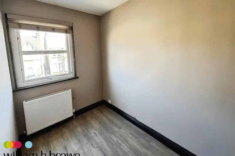 One Bedroom Flat Wellesley Road Zero Deposit Available