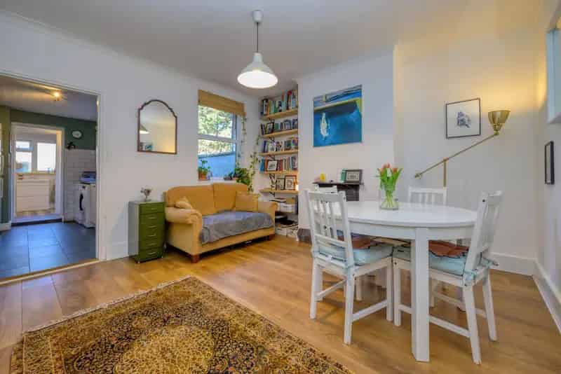 3 Bedroom Victorian Terrace House to Rent Caversham