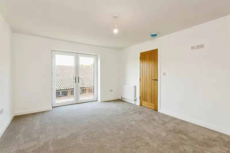 4 Bedroom Detached House with Park Views