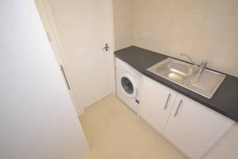 1 Bedroom Flat To Let Available May 16 2025