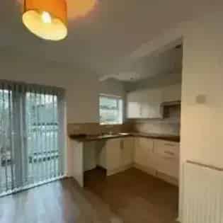 2 Bedroom House 135m² Birmingham Fitted Kitchen Garden