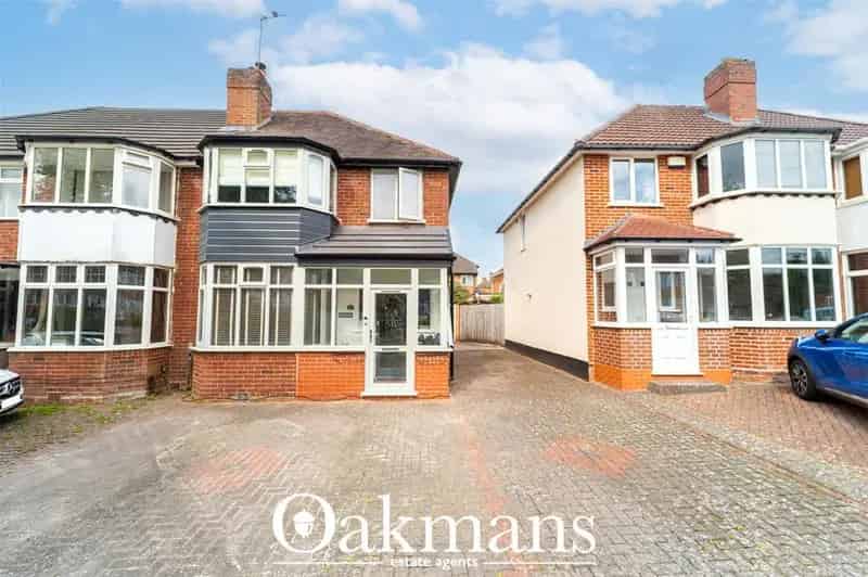 3 bedroom semi-detached house for sale