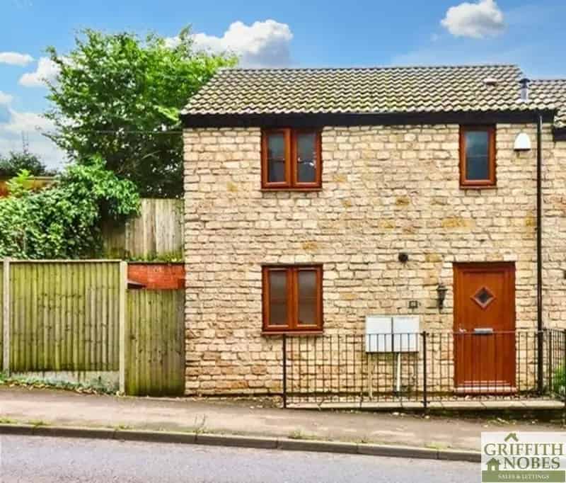 2 Bedroom Semi Detached House For Sale