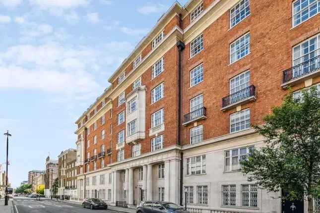 Flat for sale in George Street, London W1H