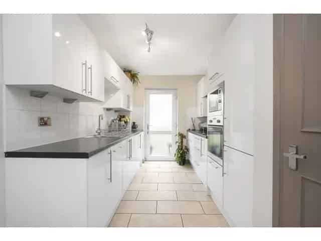 2 Bedroom Flat for Sale Haymarket