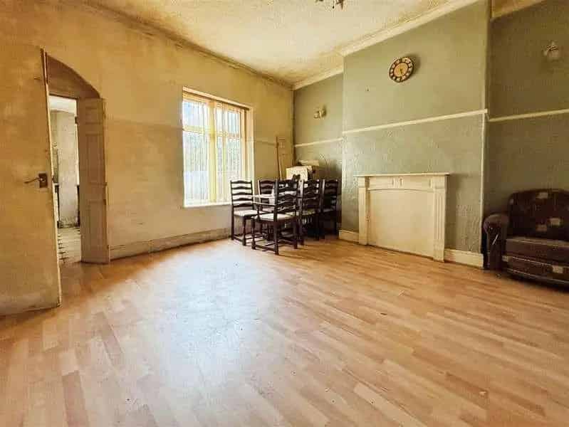 4 Bed House for Sale - Ideal for Investors - Planning Permission Granted