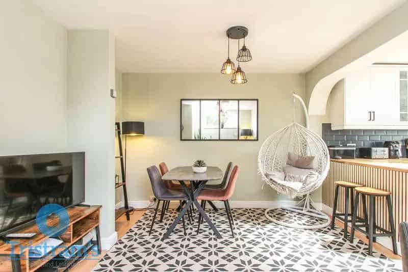 3 Bed Semi-Detached House for Sale