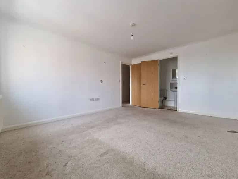 2 bedroom  Flat for sale, Southsea, Hampshire, PO4