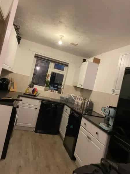 2 Bed House Lovely Quiet Road Off Road Parking Garden Shed
