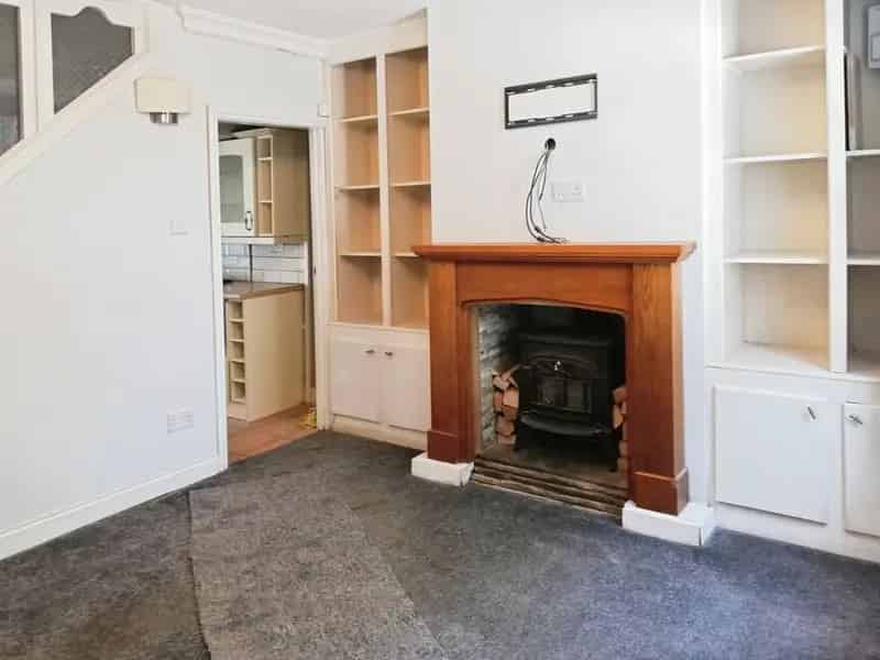 2 Bedroom Mid Terrace House for Rent Darfield South Yorkshire
