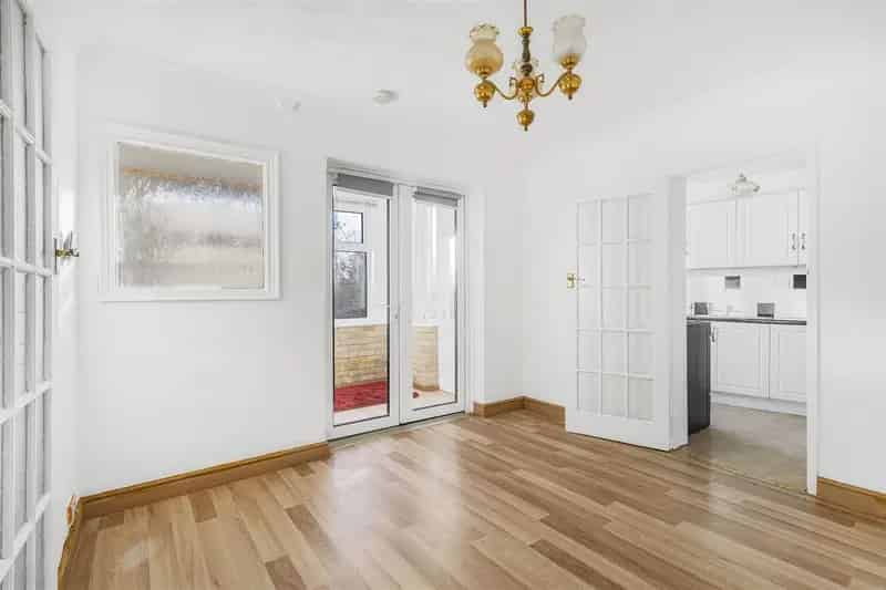 3 Bed Semi-Detached House to Rent