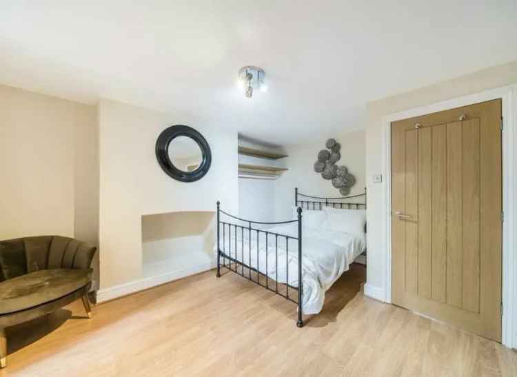 Spacious 2 Double Bedroom Apartment Edith Grove Private Garden