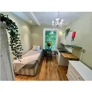 1 Room Studio Flat 32m2 London All Bills Included