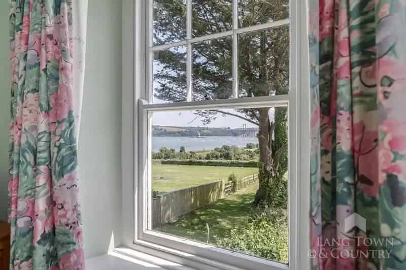 5 Bed House for Sale in Cornwall Stunning River Views
