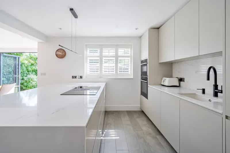 1720 Sqft Four Bedroom House Near Hayes Station