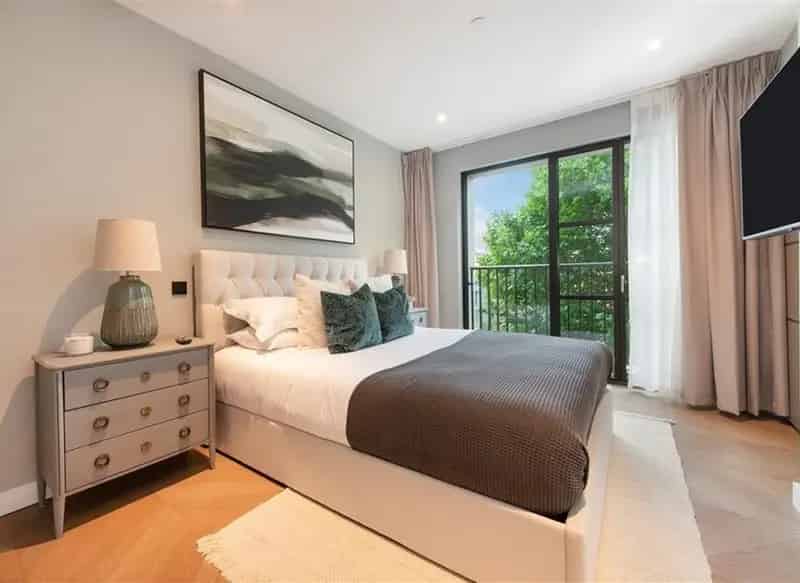 Fitzrovia Apartment  Open Plan Living Master Ensuite Balcony Two Bedrooms