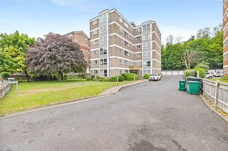 2 bedroom apartment for sale