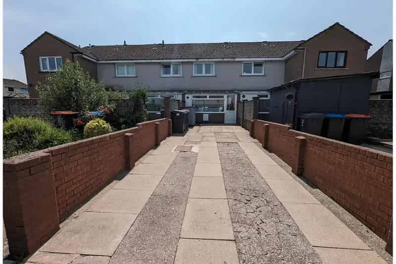 2 Bed Terraced House Heathhall