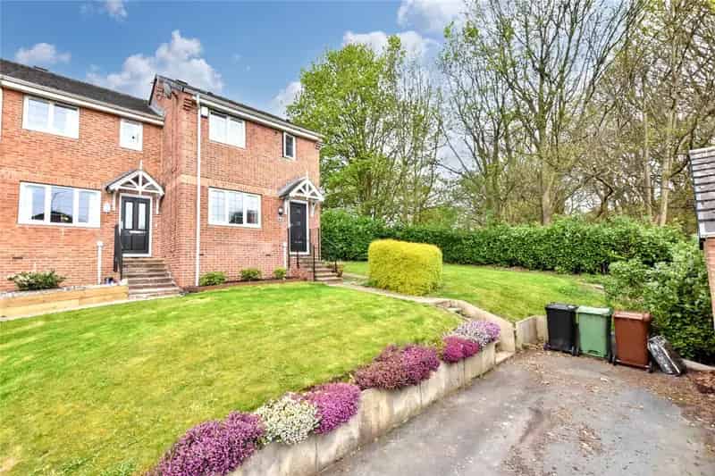 3 Bedroom House on St Benedicts Chase Near Kirkstall