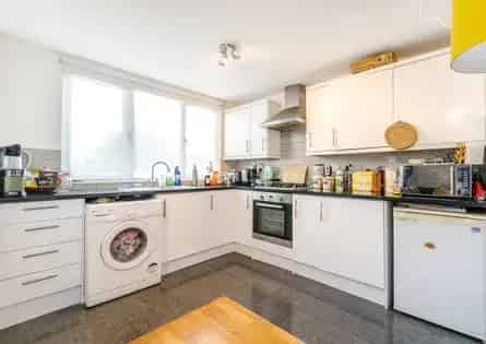 1 Bedroom Flat London 38m² Modern Open Plan Balcony