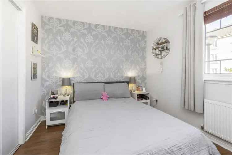2 Bed Flat First Floor Prestonpans - Modern 2 Bedroom Flat