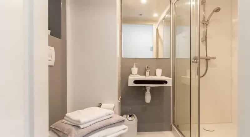 1 Bedroom Student Flat Share Derby En-Suite Room