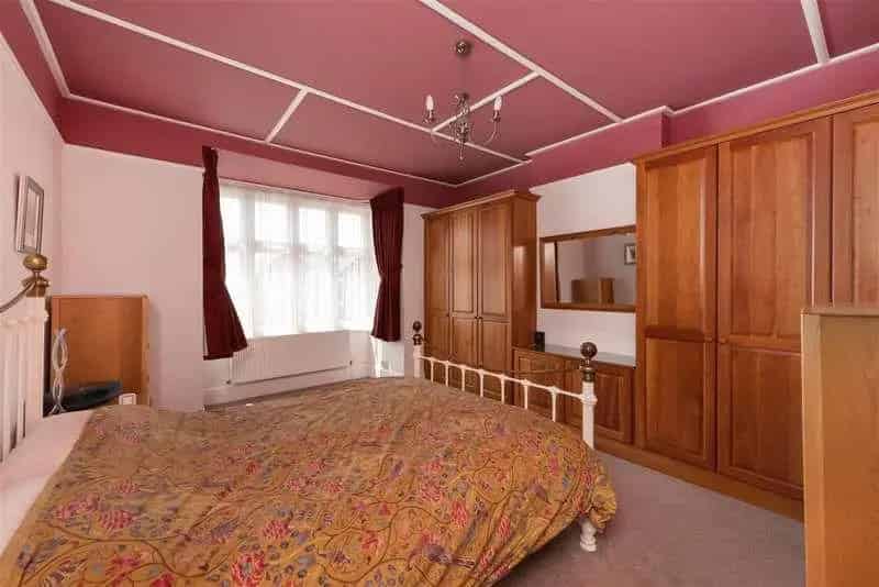 5 Bed Detached House for Sale in Tankerton